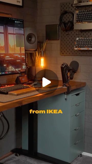 Najmul Azan on Instagram: "the ikea DESK HACK | save this for future references . . . . . Like share, save and follow @naj_visuals for more desk setup content inspirations . . . . #desksetup #desk #deskgoals #deskspace #setup #setupinspiration #setuptour #setupgoals #dreamsetup #setupinspo #cleansetup  #interiordecor #detailsmatter #hometour #interiordecorato #homestyle #cozyvibes" Ikea Electric Desk, Ikea Desk Inspiration, Karlby Desk Setup, Trotten Desk Hack, Ekbacken Desk, Working Station At Home, Desk Color Ideas, Ikea Countertop Desk, Small Desk Setup Ideas