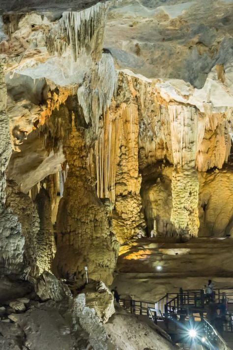 Image of the interior of one of Phong Nha-Ke Bang National Park's 300 caves Hang Son Doong Cave, Phong Nha Ke Bang National Park, Vietnam Voyage, Cascade Waterfall, Candy Floss, Farm Stay, Best Hikes, Couple Pictures, Hiking Trails