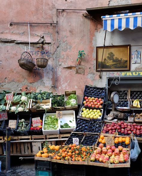 Tropea Italy, Prosciutto Pasta, Potato Pasta, Elegant Hotel, Cities In Italy, Italy Food, Cozy Cafe, Future Jobs, Naples Italy