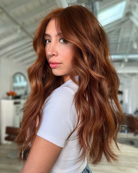 35 Reddish Brown Hair Colors You’ll Fall In Love With Red With Brown Roots, Copper Hair With Babylights, Old Money Red Hair, Copper Cowboy Hair, Rich Copper Hair Color, Rich Copper Hair, Cowboy Copper Hair Brunette, Warm Copper Balayage, College Hair