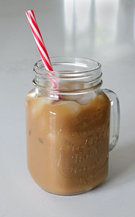 Homemade Iced Coffee, Humphrey Munson, Iced Coffee Recipe, Drink Inspiration, Alcoholic Drink, Coffee Recipe, Ice Coffee Recipe, Ice Coffee, Drink Recipe