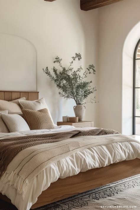 Organic Modern Bedroom: 20 Stylish Ideas to Transform Your Sleep Space - Styling Her Life Neutral Main Bedroom, Model Home Bedroom Ideas, Organic Modern Bed Room, Natural Elements Bedroom, Lived In Bedroom Aesthetic, Organic Luxury Bedroom, Modern Bedding Layered, Organic Aesthetic Home, Organic Modern Apartment Aesthetic