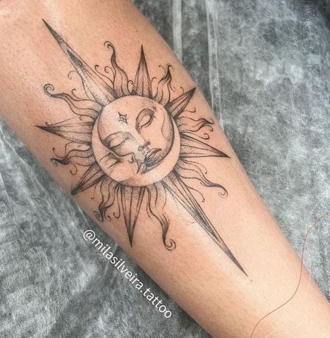 Sun Thigh Tattoo, Sun Tattoo Big, Sonne Mond Tattoo, Pisces Tattoo Designs, Cowgirl Tattoos, Wrist Tattoo Designs, Wrist Tattoo Ideas, Boho Tattoos, Anklet Tattoos