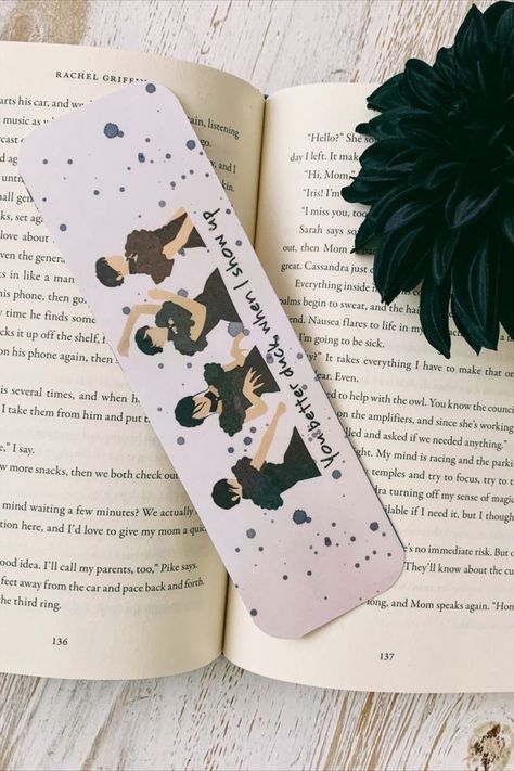 Wednesday Gifts, Creative Bookmarks, Cute Disney Drawings, Wednesday Addams, Netflix Series, Guys Be Like, Disney Drawings, Cute Disney, Creative Art