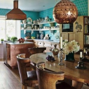 Lulu Lytle's kitchen with The Fox Dining Table and Casino Chairs by Soane Britain. Lulu Lytle, Turquoise Tiles, Kitchen Dining Room Combo, Copper Kitchen Decor, Turquoise Kitchen, Teal Kitchen, English Interior, Decor Color Schemes, Copper Decor