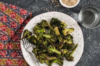 Recipe: Sesame-Ginger Roasted Broccoli — Recipes from The Kitchn | Kitchn Sides For Pork Chops, Roasted Broccoli Recipe, Sesame Ginger, Roasted Broccoli, Broccoli Recipes, Veggie Sides, Whole 30 Recipes, Vegetable Side Dishes, Vegan Recipes Easy