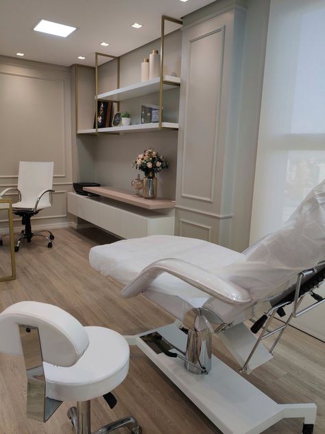 Dermatologist Aesthetic Office, Dermatologist Aesthetic Clinic Design, Dermatologist Office, Doctor Office Design, Dermatology Office, Home Spa Room, Medical Office Decor, Esthetician Room Decor, Esthetics Room