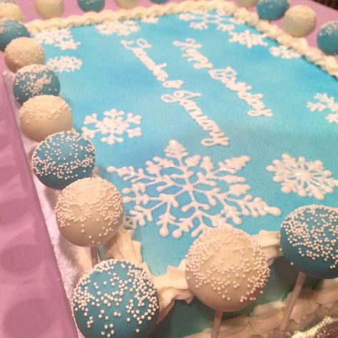 Frozen Sheet Cake, Sheet Cake Birthday, Winter Birthday Ideas, Frozen Cake Pops, Square Birthday Cake, Birthday Sheet Cake, Xmas Cakes, Carnival Cakes, Christmas Yummies