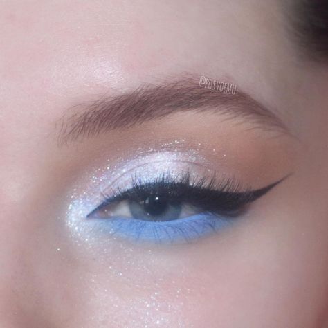 Mila Bulatova en Instagram: “icy eye If I had something like this in purple I need it in blue and maybe in pink😏 @colourpopcosmetics blue moon palette…” Moon Palette, Purple I, Eye Makeup Designs, Makeup Eye Looks, Eye Makeup Art, Blue Makeup, Editorial Makeup, Blue Eye Makeup, Makeup Designs