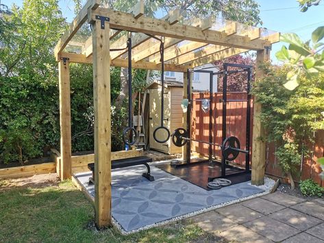 Garden Gym Ideas, Patio Gym, Outdoor Home Gym, Ruang Gym, Gym Shed, Garden Gym, Garden Concept, Outdoor Gym Equipment, Backyard Gym