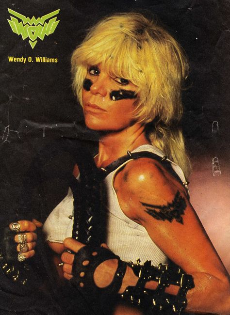 Wendy O´Williams - Plasmatics, Wendy O´ (WOW) Plasmatics Wendy, Wendy O Williams, Biker Photos, Lemmy Kilmister, Heavy Metal Girl, Hair Metal, Metal Girl, Art Poses, Wasp