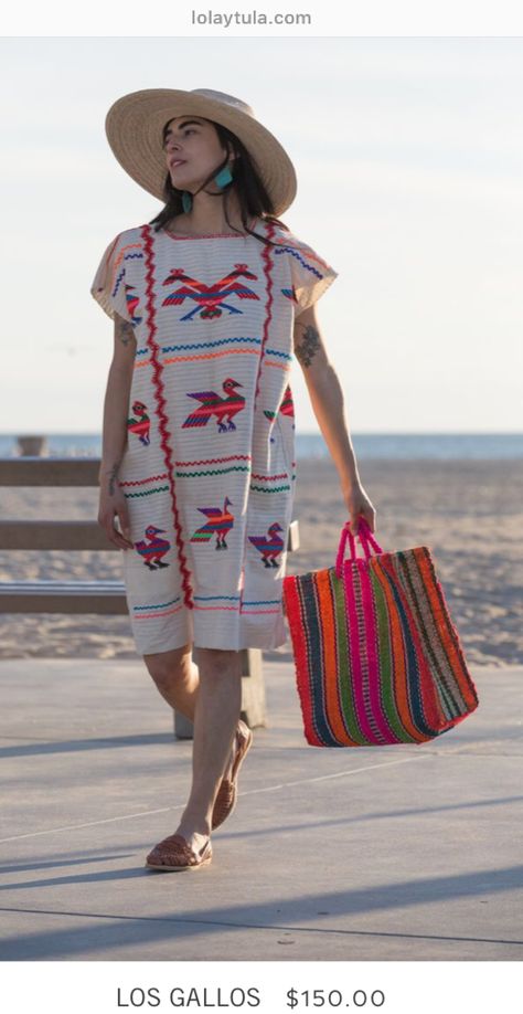 Native American Inspired Fashion, Outfits For Mexico, Mexican Fashion, Mexican Outfit, Indigenous People, Paracord Bracelet, Bracelet Diy, Mexican Style, Brilliant Colors