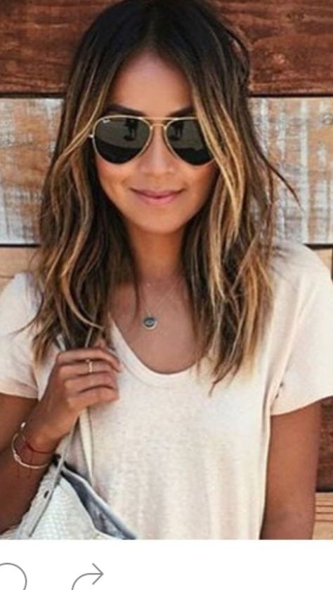 Medium Long Hair, Brown Blonde Hair, Hairstyles For Round Faces, Medium Hair Cuts, Medium Length Hair Cuts, Brunette Hair, Great Hair, Brunette Hair Color, Balayage Hair