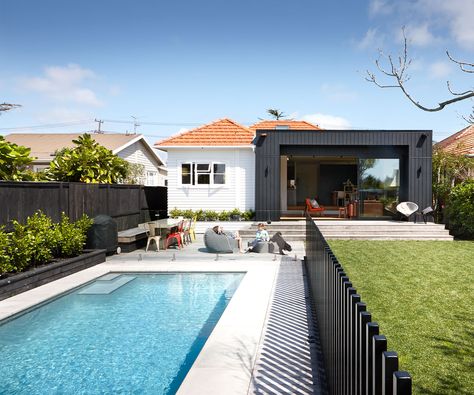 A classic state house is re-worked for contemporary family life Pergola Modern, Interior Design Blogs, House Colours, Pool Backyard, Pool Landscape Design, Backyard Pool Landscaping, Pool Fence, Backyard Pool Designs, Swimming Pools Backyard