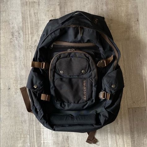 Dakine Skateboard Backpack Dakine Backpack, Skateboard Outfits, Free Draw, Skateboard Backpack, Panther Tattoo, Edc Bag, Backpack Essentials, Random Aesthetic, Style Finder