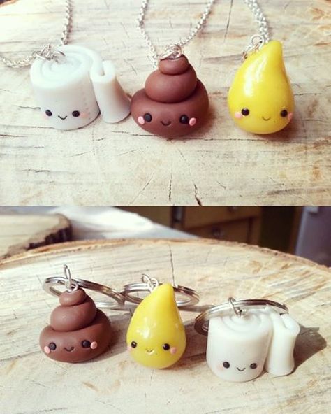 Very Cute! Pinterest : Viviana Parrulas Rumo aos 25 seguidores Friendship Keychains, Fimo Kawaii, Crea Fimo, Paper Necklace, Polymer Clay Kawaii, Funny Friends, Fimo Polymer Clay, ดินปั้น Polymer Clay, Bff Necklaces