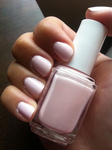 Love the color Nails Milky White, Nails Milky, Nail Polish Pink, Pink White Nails, Pink Nail Colors, Nail Design Video, Pretty Nail Colors, Pretty Nail Designs, Christmas Nail Art Designs