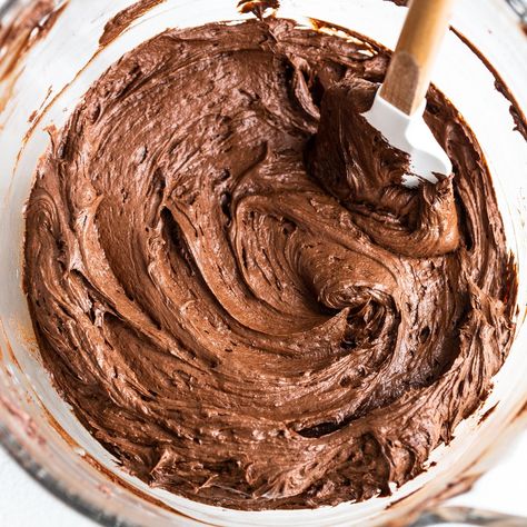 Best Ever Chocolate Buttercream Frosting - Handle the Heat Best Chocolate Buttercream, Best Chocolate Buttercream Frosting, Ultimate Cookie Recipe, Chocolate Frosting Recipe, Chocolate Buttercream Recipe, Whipped Chocolate Ganache, Chocolate Ganache Frosting, Chocolate Frosting Recipes, Ganache Frosting