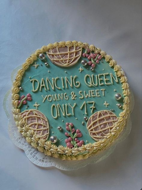 Dancing Queen Cake, Young And Sweet Only 17, Queen Cake, Queen Cakes, Coffee Queen, Funny Birthday Cakes, Dancing Queen, Birthday Cakes, Dancing