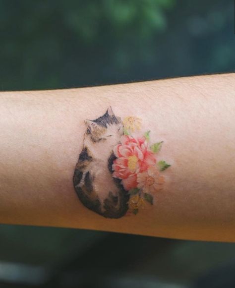 Calico cat tattoos Calico Cat Tattoo, Cat Lover Tattoo, Lower Arm Tattoos, See Tattoo, Tattoos Simple, Cat Tattoo Small, Black Cat Tattoos, Detailed Art, Small Flower Tattoos