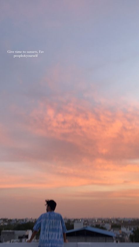 Sky Colors Quotes, Sunrise Beach Captions, Caption For Sunset Picture, Sunset Aesthetic Quotes Instagram, Sunset Aesthetic Captions, Beach Aesthetic Captions, Sunset Ig Story Ideas, Sunset Ig Story, Sunset Quotes Instagram Caption