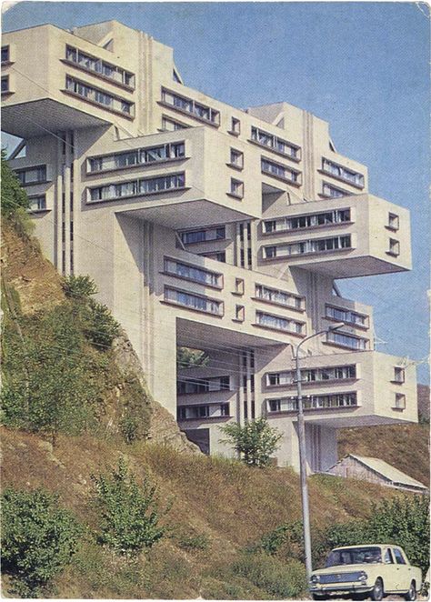 Brutalism Architecture, Brutalist Buildings, Tower Block, Brutalist Architecture, Futuristic Architecture, Brutalism, Beautiful Buildings, Urban Design, Architecture Building