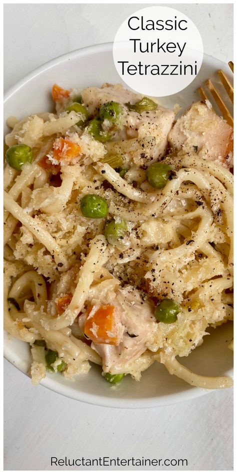 Classic Turkey Tetrazzini Recipe is a turkey casserole with leftover turkey, pasta, peas, cheese, white sauce, and panko bread crumbs. #turkeytetrazzini #leftoverturkey #classicturkeytetrazzini #reluctantentertainer Creamy Turkey Tetrazzini Recipe, Turkey Tetrazzini Easy, Turkey Tetrazzini Recipe, Pasta Peas, Turkey Tetrazzini, Celery Recipes, Classic Turkey, Comfort Pasta, Turkey Pasta