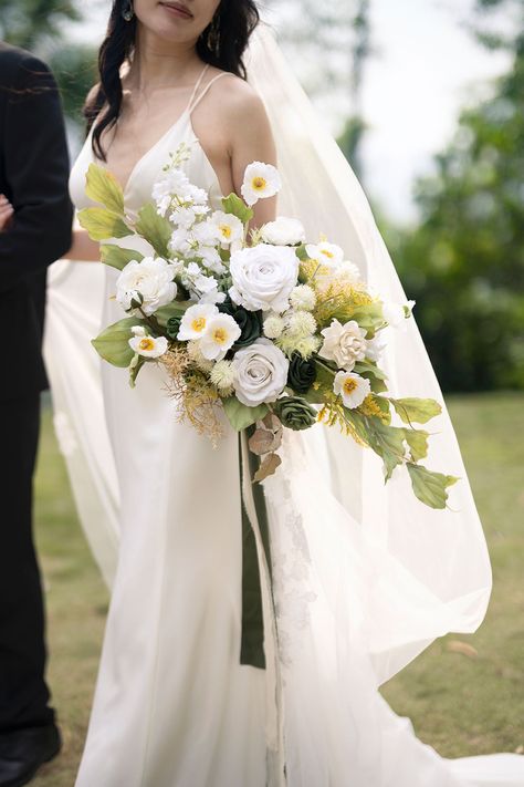 Oblong Bridal Bouquet, Beige Flower Bouquet, Ethereal Green, Cascade Bridal Bouquet, Prom Props, Vintage Wedding Ceremony, Beige Palette, Toss Bouquet, Green Wedding Inspiration