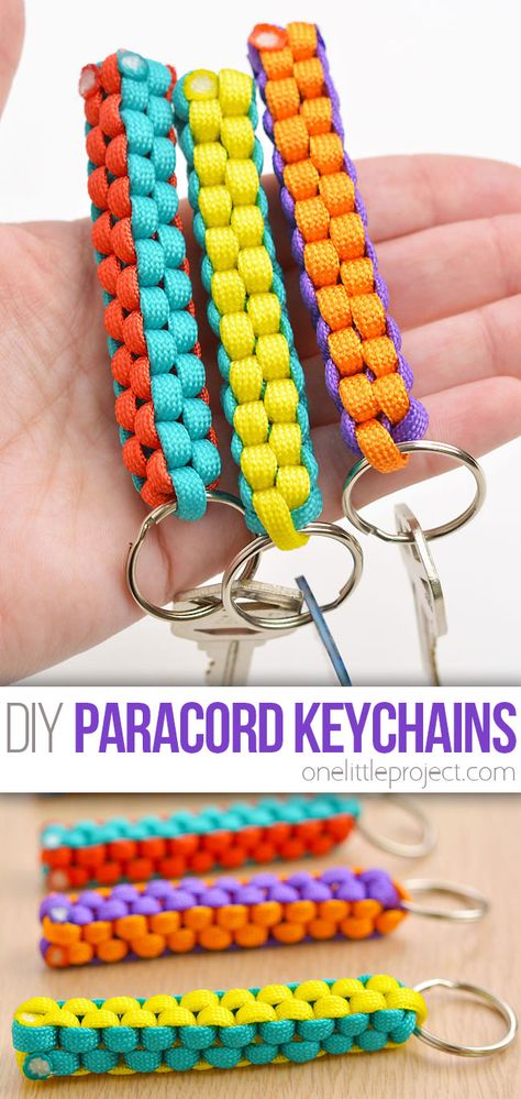 Paracord keychains Macrame Easy Diy Craft Ideas, Paracord Lanyard Diy, Paracord Patterns, Simple Paracord Keychain, Paracord Cube Keychain, Paracord Projects Tutorials, Paracord Animal Keychain, Survival Keychain Paracord, Lanyard Crafts