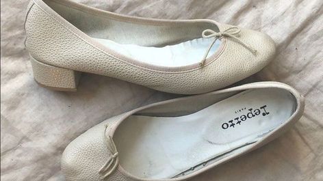 Anne With An E, Ballerina Shoes, Dream Shoes, Pretty Shoes, Chanel Ballet Flats, Sock Shoes, Cute Shoes, Wedding Sneaker, Flat Shoes Women