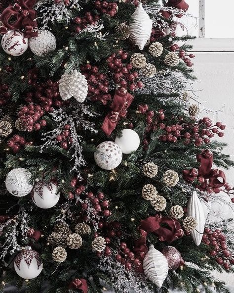 Silver And Burgundy Christmas Tree, Burgundy And Silver Christmas Decor, Mulberry Christmas Tree, Burgundy And Silver Christmas Tree, Brown And Burgundy Christmas Tree, Burgandy Christmas Tree Ideas, Burgundy Christmas Tree, Burgundy Christmas Decor, Grey Christmas Tree