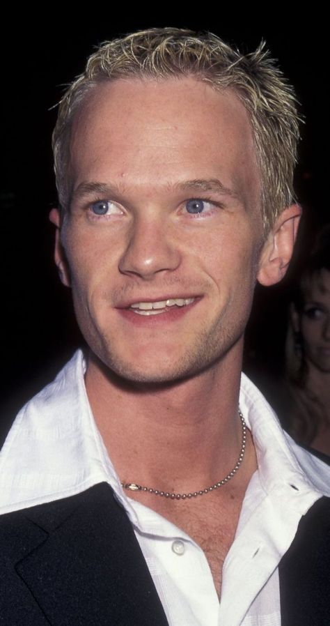 Neil Patrick Harris attends the world premiere of "Starship Troopers" on November 5, 1997 at Mann Village Theater in Westwood, California. How Met Your Mother, Barney Stinson, Neil Patrick, Jason Bateman, Starship Troopers, Neil Patrick Harris, Image Bank, A Series Of Unfortunate Events, How I Met Your Mother