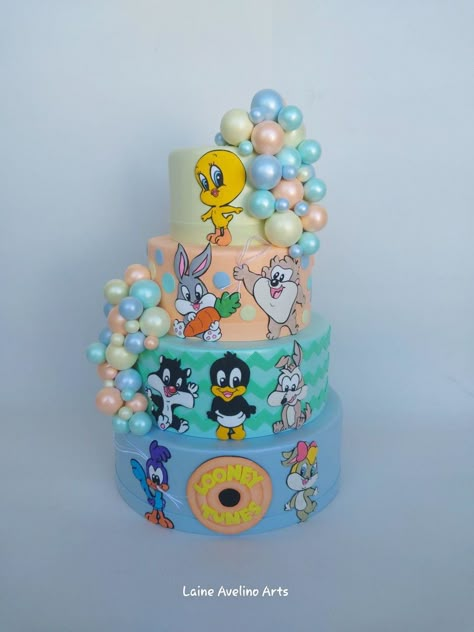 Looney Tunes Birthday Party Ideas, Baby Looney Tunes Cake, Baby Looney Tunes Birthday Party, Looney Tunes Cake, Tweety Cake, Looney Tunes Party, Bunny Birthday Cake, Surprise Birthday Decorations, Bird Baby Shower