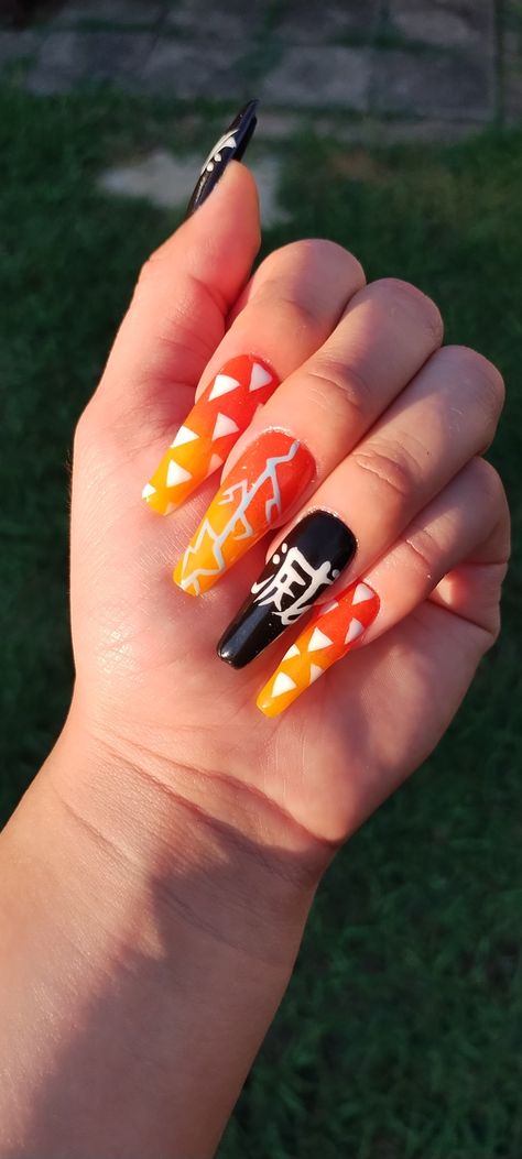 Zenitsu nails 💤⚡💤⚡ Zenitsu Nail Art, Zenitsu Nails, Fake Nails Designs, Anime Nails, Inspired Nails, Kawaii Nails, Dream Nails, Nails Designs, Anime Inspired