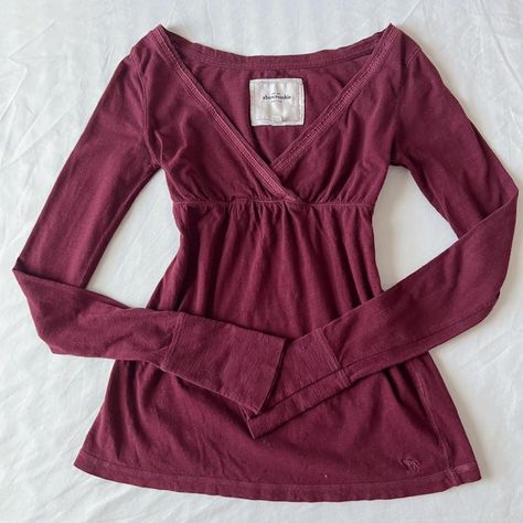 Burgundy red Abercrombie babydoll long sleeve empire... - Depop Babydoll Top Long Sleeve, Babydoll Long Sleeve Top, Red Babydoll Top, Burgundy Top Outfit Ideas, Long Sleeve Babydoll Top, Long Sleeve Under Shirt Outfit, Abercrombie Babydoll, Empire Waist Top, Babydoll Tops