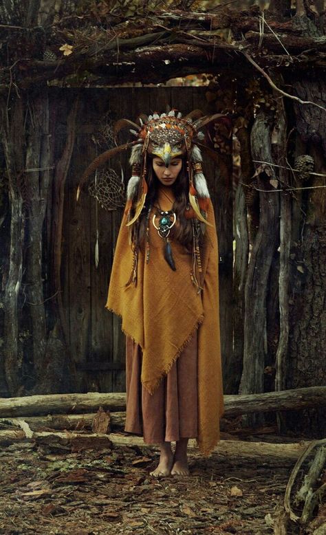 Eagle Costume Women, Mythology Costumes, Eagle Mask, Boho Birds, Horse Costumes, Masks Art, Witch Art, Women's Costumes, First Nations