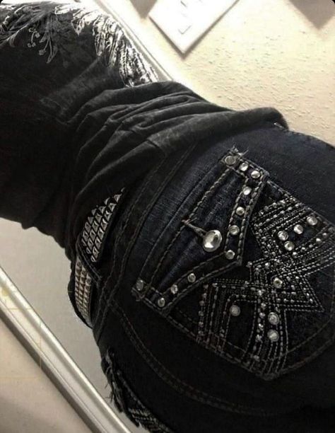 Aesthetic Jeans, Scene Y2k, Jeans Aesthetic, Bedazzled Jeans, Black Grunge, Y2k Goth, 2000s Fashion Outfits, Aesthetic Black, Y2k Outfits