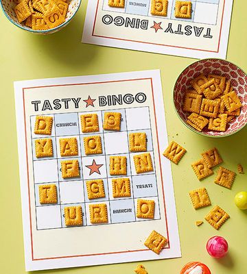 Blogger Amy Bell, of PositivelySplendid.com, pairs Bingo with Scrabble Junior Cheez-Its (cheez-it.com). Place a cracker on each game-board square (download a board below), leaving the center open. Pose a letter-related query, such as, "What letter does cat start with?" Then eat the corresponding cracker. Five in a row makes Bingo!                 Originally published in the September 2013 issue of Parents magazine. Eating The Alphabet, Fun Alphabet Activities, Amy Bell, Daycare Themes, Fun Alphabet, Early Literacy Activities, Kindergarten Language Arts, Alphabet Phonics, Kindergarten Curriculum