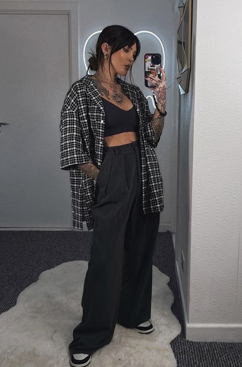 Work Outfit Inspo Spring, Woman Punk Style, Dark Hipster Aesthetic, Type Of Fashion Aesthetic, Rock N Roll Outfit Aesthetic, La Winter Fashion, Line Cook Outfit, Bohemian Night Outfit, Rocker Grunge Style