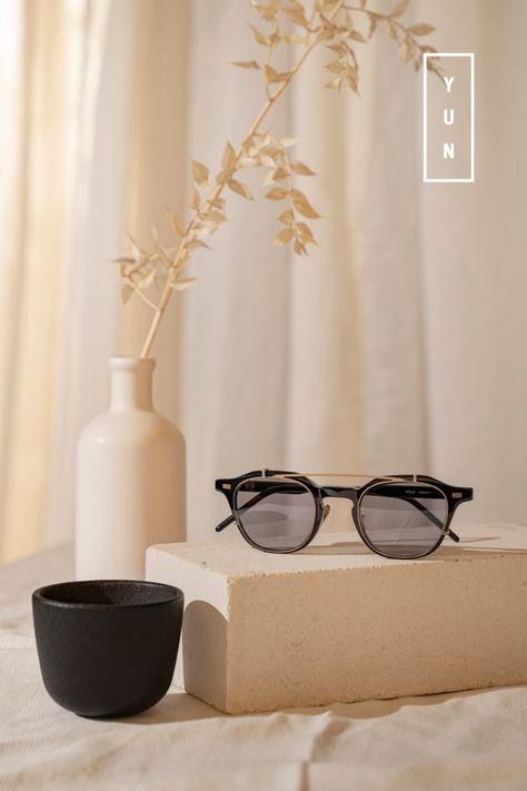 Glasses Content Ideas, Glasses Photography Ideas, Sunglasses Photography Ideas, Eyewear Shop Design, Eyewear Advertising, Sunglass Photography, Glasses Photography, Sunglasses Photography, Eyewear Photography