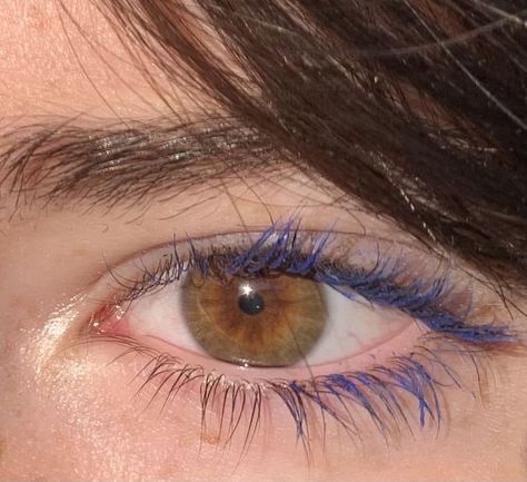 Brown Eyes Blue Mascara, Green Mascara Brown Eyes, Colored Mascara Brown Eyes, Blue Mascara Looks Brown Eyes, Blue Mascara Brown Eyes, Colored Mascara Looks, Blue Mascara Looks, Blue Mascara Makeup, Mascara Bleu