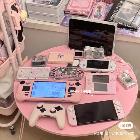 Pink Gaming Console, Kawaii Games, Tech Aesthetic, Gamer Room Decor, Video Game Room Design, Retro Gadgets, Nintendo Switch Accessories, Gaming Room Setup, Gamer Room