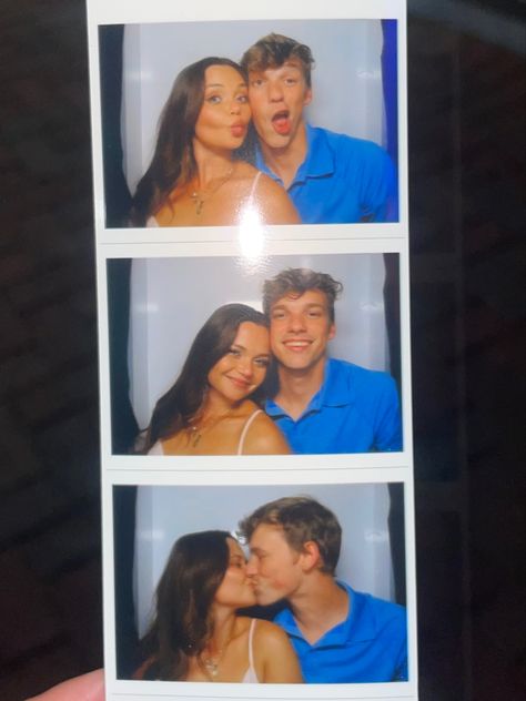 Photo Strip Couple, Photo Both Couples, Couples Photo Booth Pictures, Photo Booth Pictures Couple, Photobooth Couple Poses, Photo Booth Ideas Poses, Couples Photobooth, Photobooth Ideas Poses Couple, Photo Booth Couple