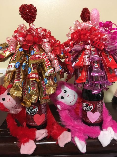 Valentines Day Bouquet For Him, V Day Baskets, Valentines Day Bouquet Ideas, Valentine Candy Bouquet Diy, Diy Valentines Gifts For Mom, Vday Bouquet, Valentine’s Day Basket Ideas, Fun Valentines Crafts For Kids, Lottery Ticket Gift Basket