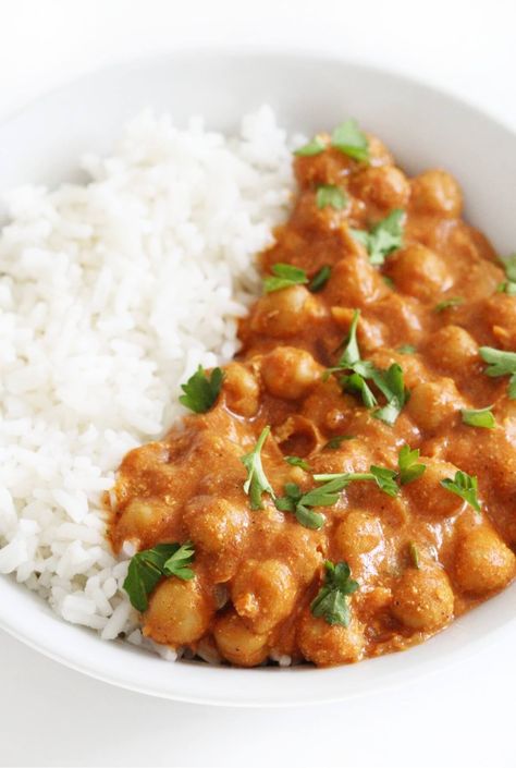 Vegan Butter Chicken (Indian Butter Chickpeas) | Strength and Sunshine | This easy recipe for Vegan Butter Chicken is a plant-based version of the classic Indian dish that's completely dairy-free and made with chickpeas! These healthy Indian butter chickpeas are gluten-free, allergy-free, marinated in creamy yogurt and fragrant spices; finished in a single skillet with a tomato-based sauce in just 10 minutes! #butterchicken #indian #chickpeas #vegandinner #dairyfree #butterchickpeas #indianfood Butterchicken Indian, Indian Chickpeas, Vegetarian Butter Chicken, Butter Chicken Indian, Butter Chickpeas, Gluten Free Naan, Vegan Butter Chicken, Substitute Ingredients, Chicken Indian