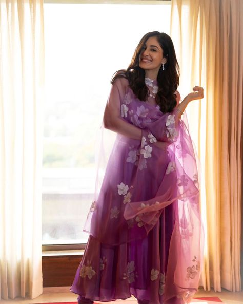 Radiate regal charm in our exquisite flaired kurta set, as showcased by the stunning @poojachopraofficial. White cherry blossoms handpainted on a purple spaghetti strap falired kurta and silk organza dupatta. Comes with a plain churidar. Get this customised in your choice of color. Shop now @inaayatbyaastha. #inaayatbyaastha #poojachopra #handpaintedsuit #anarkalisuit #cherryblossom #weddingseason #summervibes #handpainteddress #bridemaids #indianbride #indianfashionstore #wedmegood #brida... Pooja Chopra, Hand Painted Dress, White Cherry Blossom, White Cherries, Anarkali Suit, Organza Dupatta, Churidar, Silk Organza, Indian Bride