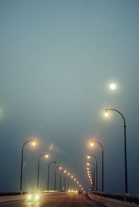 Moodboard Inspo, Street Lights, Deja Vu, Jolie Photo, Long Exposure, City Lights, Street Photography, Photography Inspiration, Mist