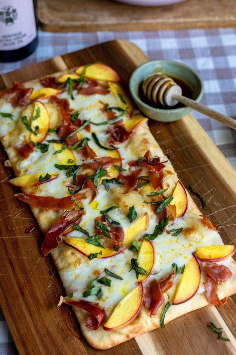 Peach Prosciutto Hot Honey Flatbread Hot Honey Flatbread, Honey Flatbread, Appetizer Foods, Peach Prosciutto, Peach Pizza, Honey Pizza, Prosciutto Pizza, Sweet Potato Gnocchi, 2024 Recipes