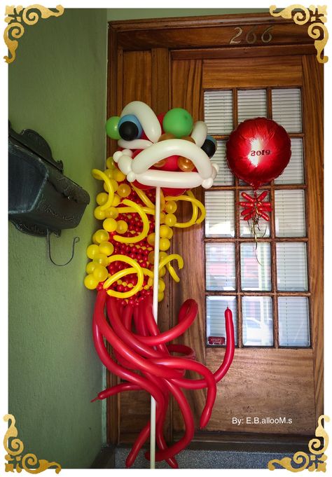 Balloon Decor: Lunar New Year 2019, Chinese Lion Gold Table Centerpieces, Ang Bao, Ballon Art, 7 Birthday, Chinese Lion, Chinese New Year Dragon, Celebration Balloons, Chinese New Year Crafts, Creativity Art