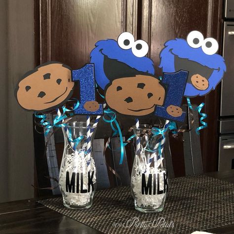 Cookie Monster Classroom Theme, Cookie Monster Decorations Diy, Cookie Monster 1st Birthday Centerpieces, Diy Cookie Monster Decorations, Cookie Monster Centerpiece Ideas, Cookie Monster Baby Shower Ideas, Cookie Monster 1st Birthday, Monster Centerpieces, 1st Birthday Centerpieces